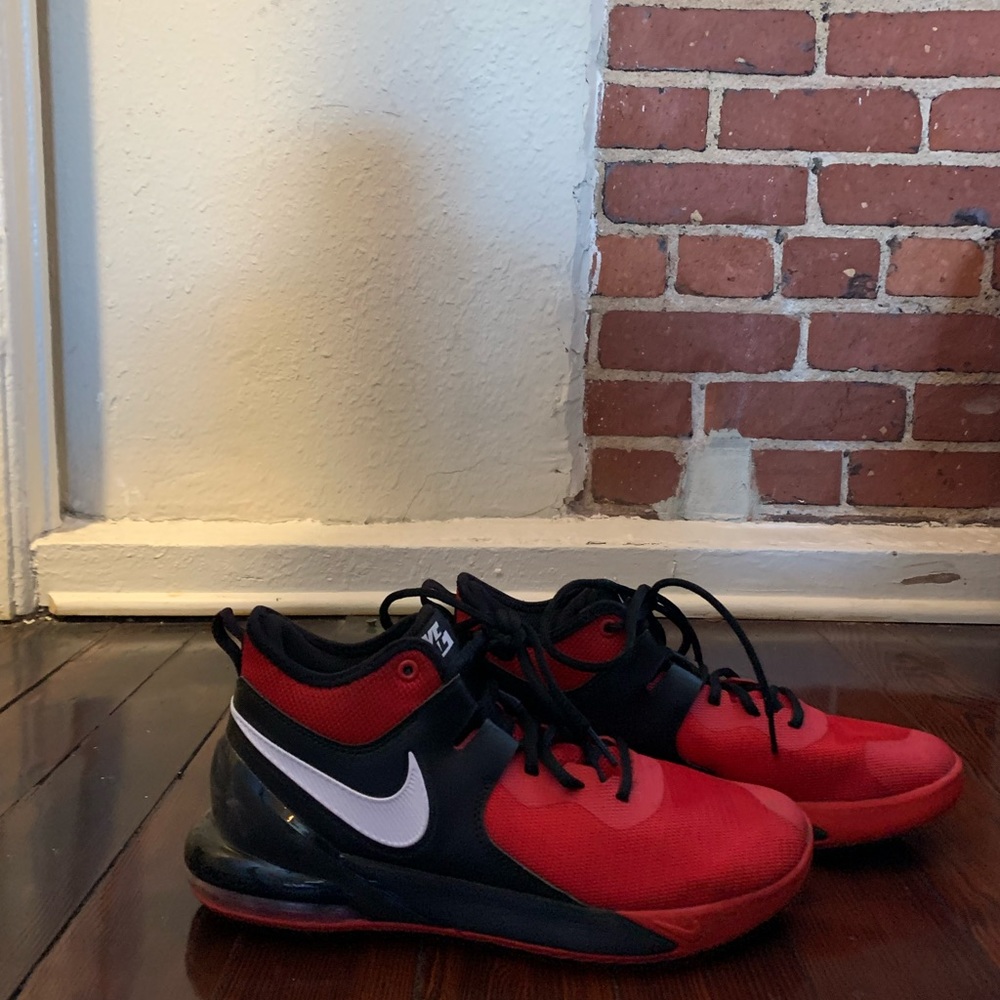 NIKE AIR MAX shoes